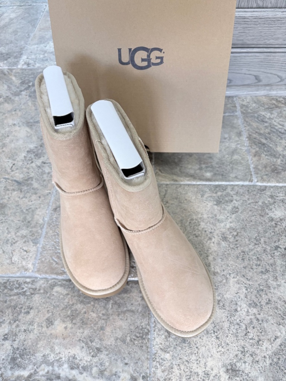 Ugg Classic II Genuine Shearing Lined Boots size 8